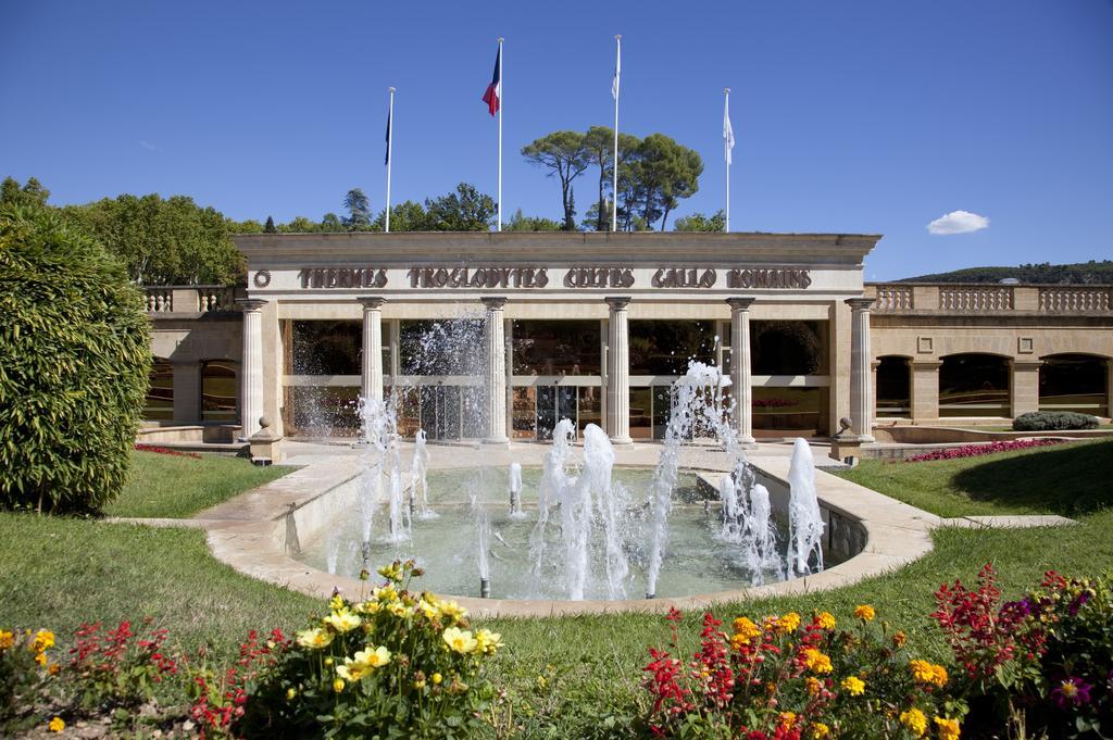 Residence Les Grands Pins Gréoux-les-Bains Εξωτερικό φωτογραφία